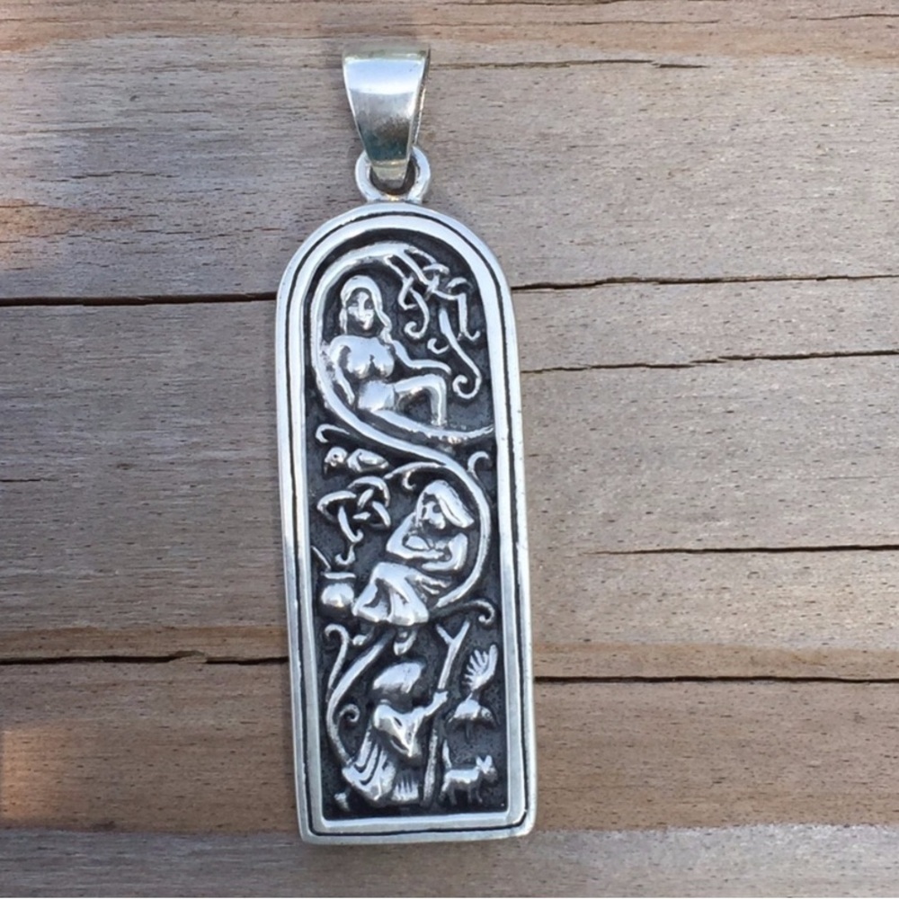 Maiden Mother Crone Pendant in solid .925 Sterling Silver Celtic Triple Goddess - Picture 11 of 11